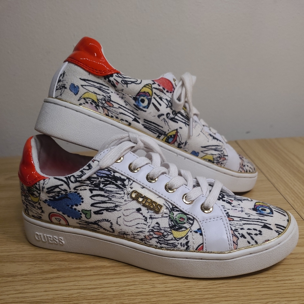 Womens Guess Graffiti Sneakers Size 7 GWBECKIE3
